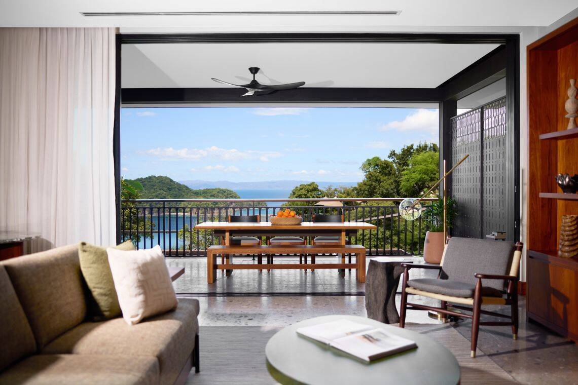 OCEAN VISTA KING SUITE, TERRACE