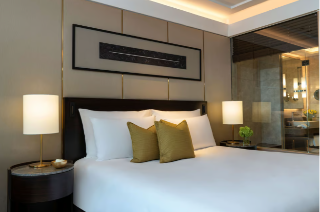 DELUXE BALCONY ROOM