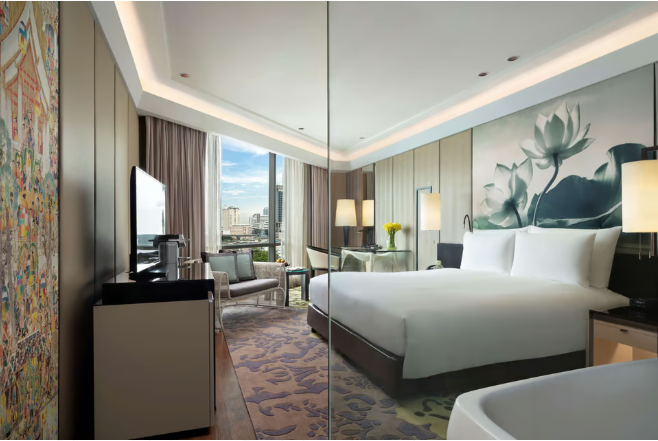 EXECUTIVE ROOM