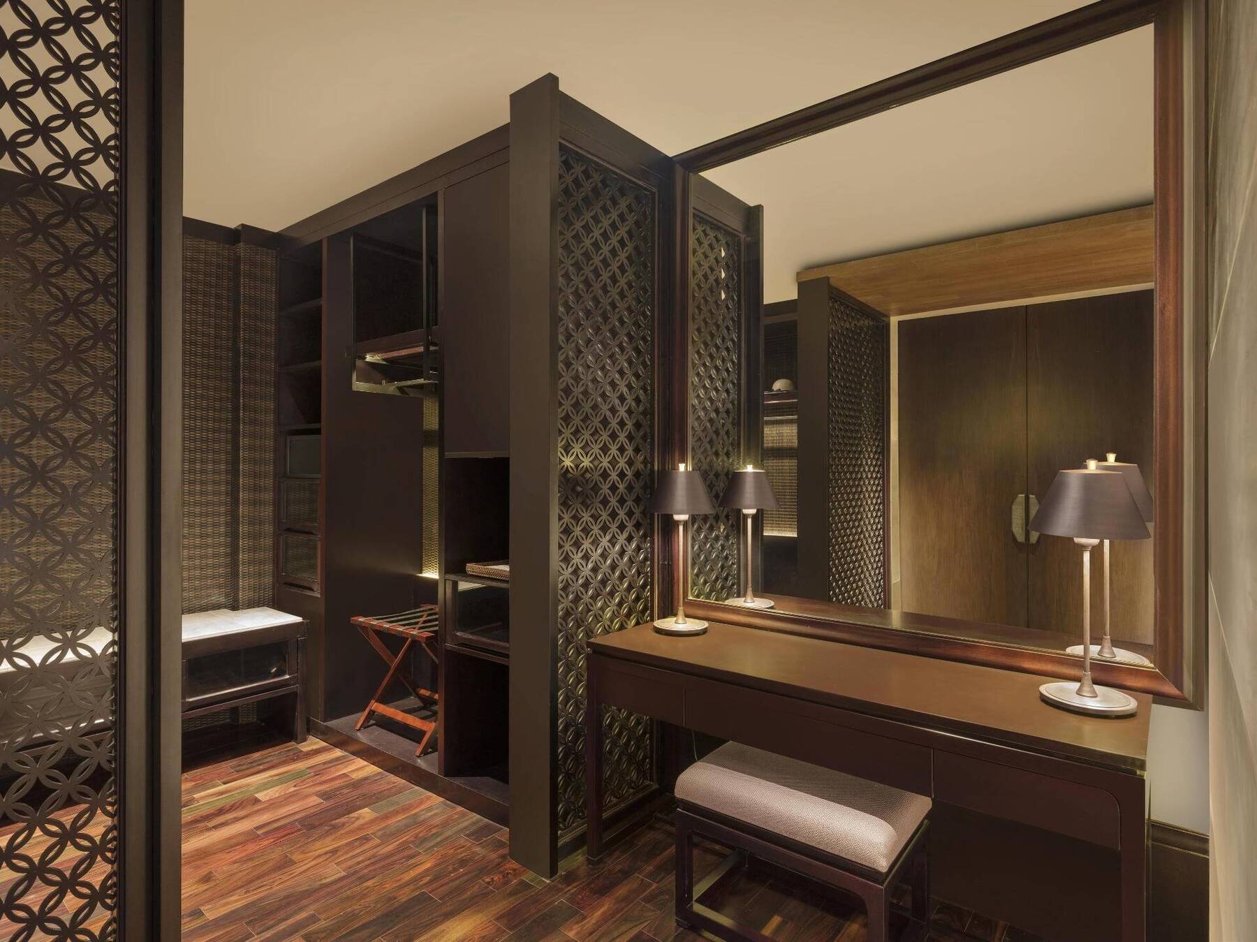 THE APURVA PRESTIGE OCEAN SUITE