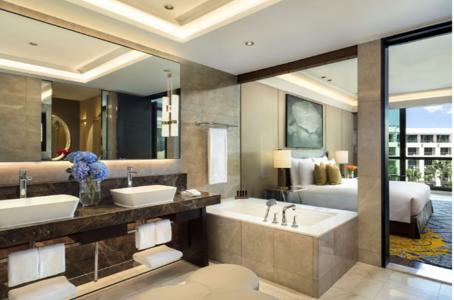 FAMILY SUITE