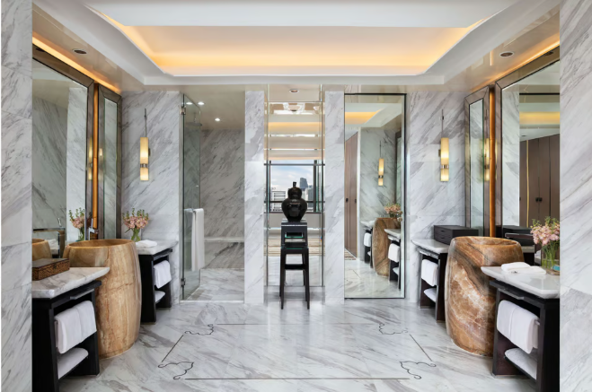 PRESIDENTIAL SUITE