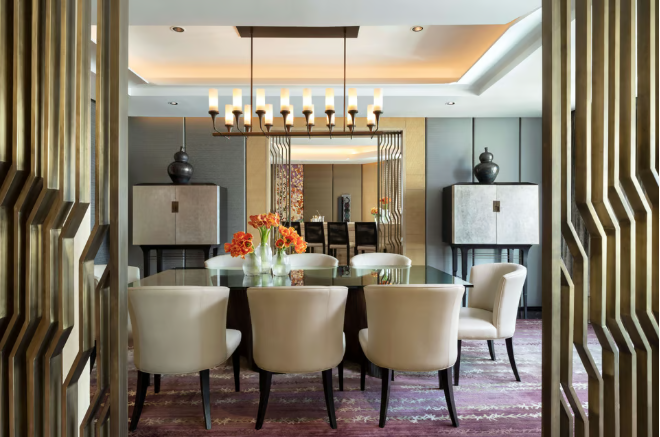 ROYAL SUITE