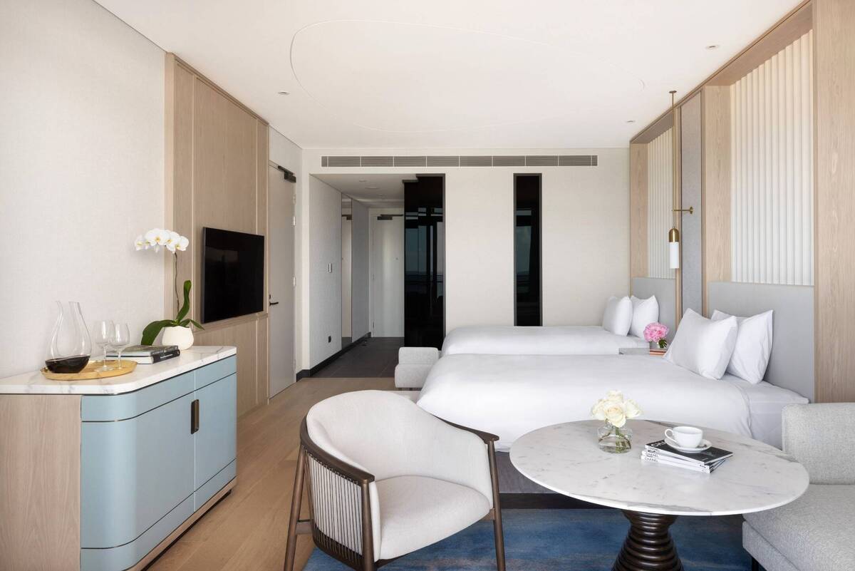DELUXE OCEAN TWIN ROOM