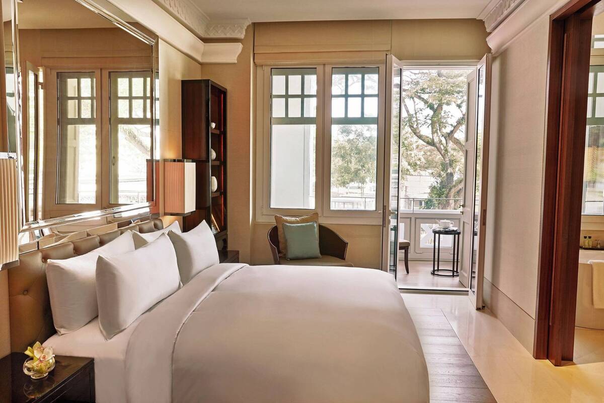 HERITAGE KING ROOM