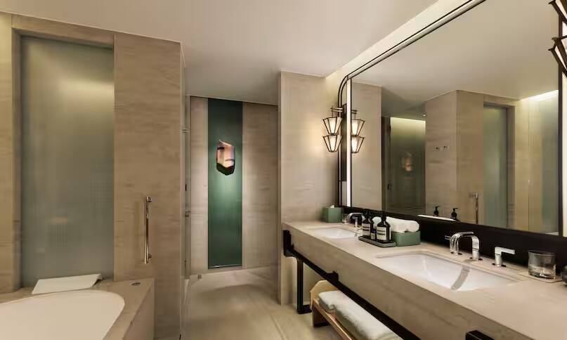 King Premier Room River View