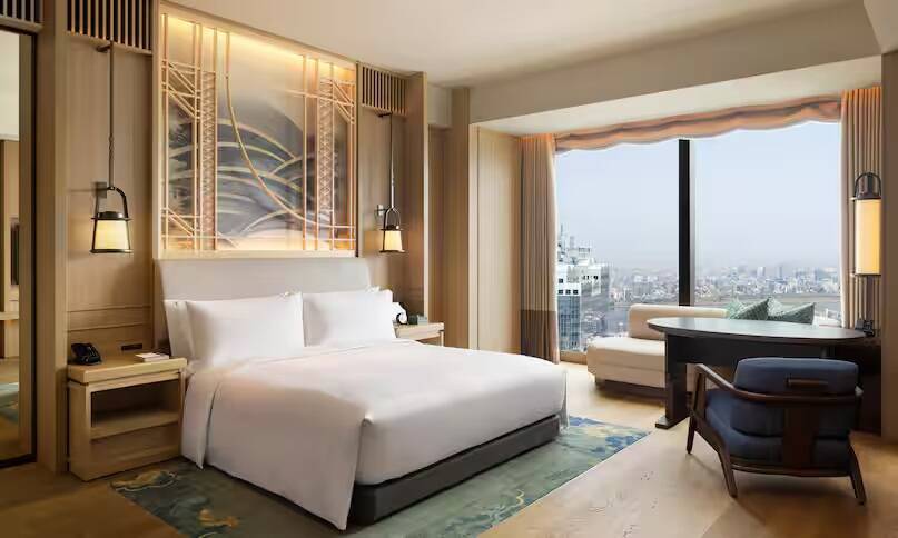 King Premier Room River View