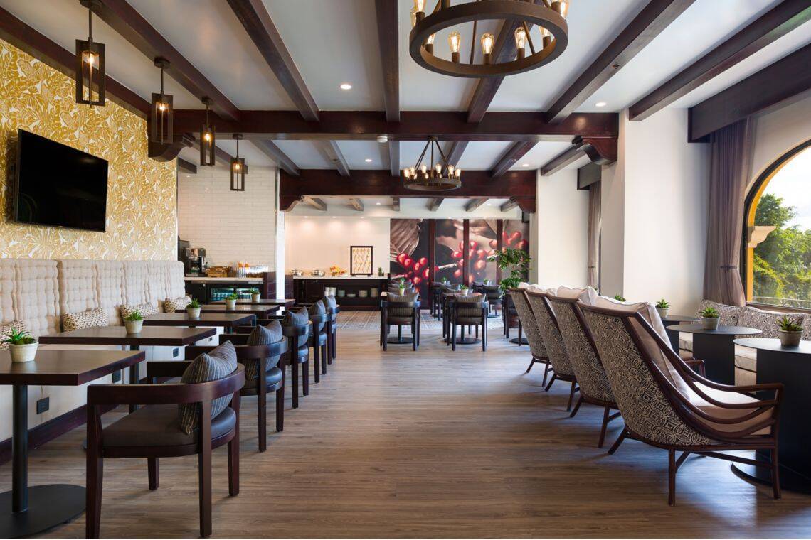 EXECUTIVE KING ROOM, CONCIERGE LOUNGE ACCESS