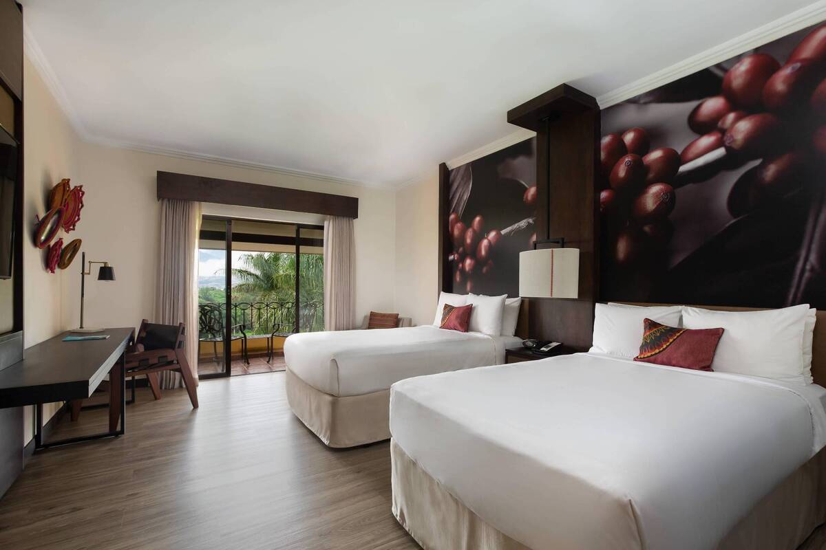 CONCIERGE LOUNGE ACCESS EXECUTIVE TWO DOUBLE BALCONY ROOM