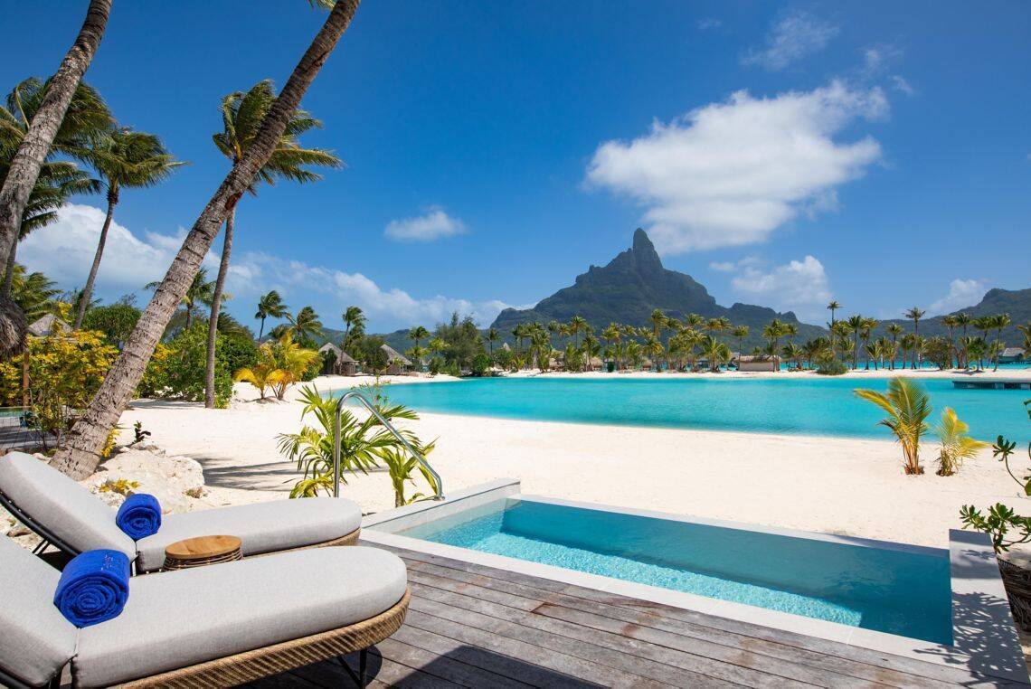 PLUNGE POOL BEACH VILLA BUNGALOW