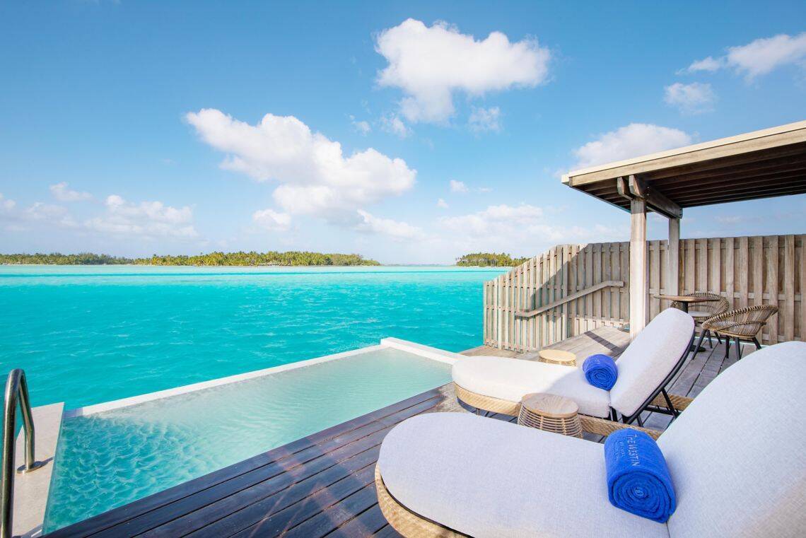 LAGOON OVERWATER BUNGALOW WITH POOL