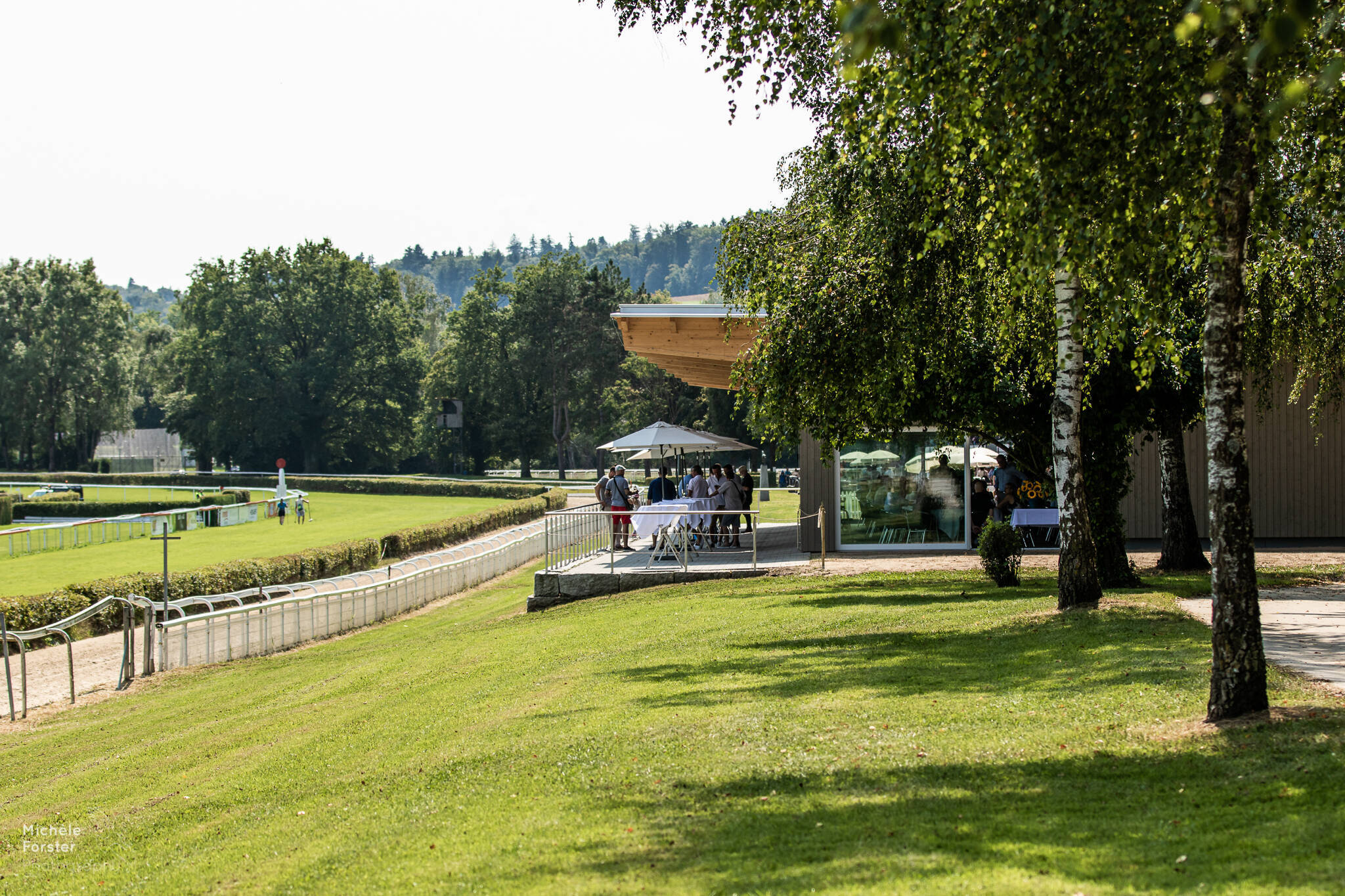 Grand Prix Range Rover Race Day