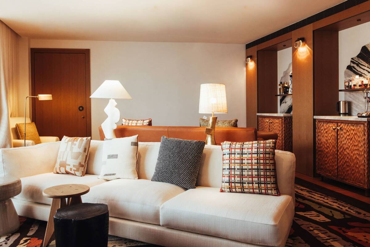 SIGNATURE SUITE