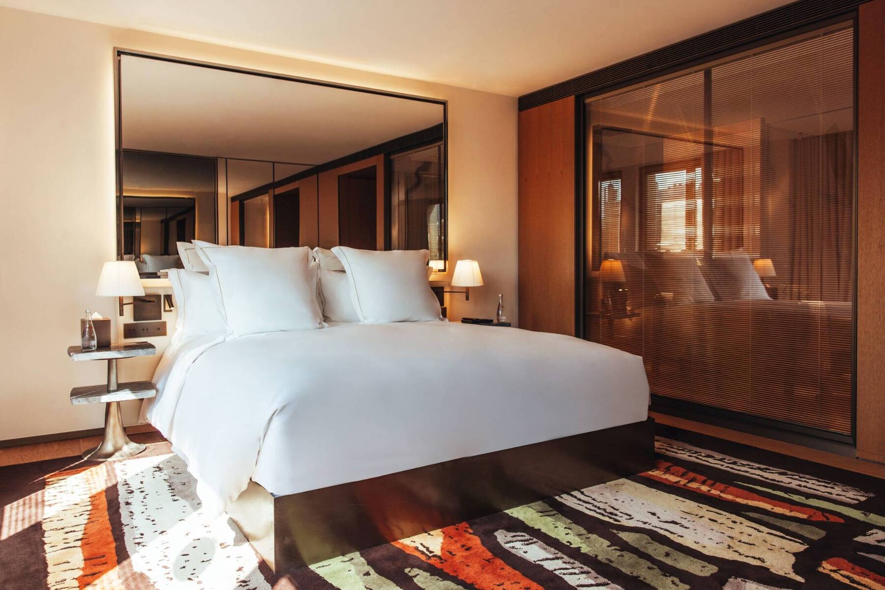 KING ACCESSIBLE SAX ROOM