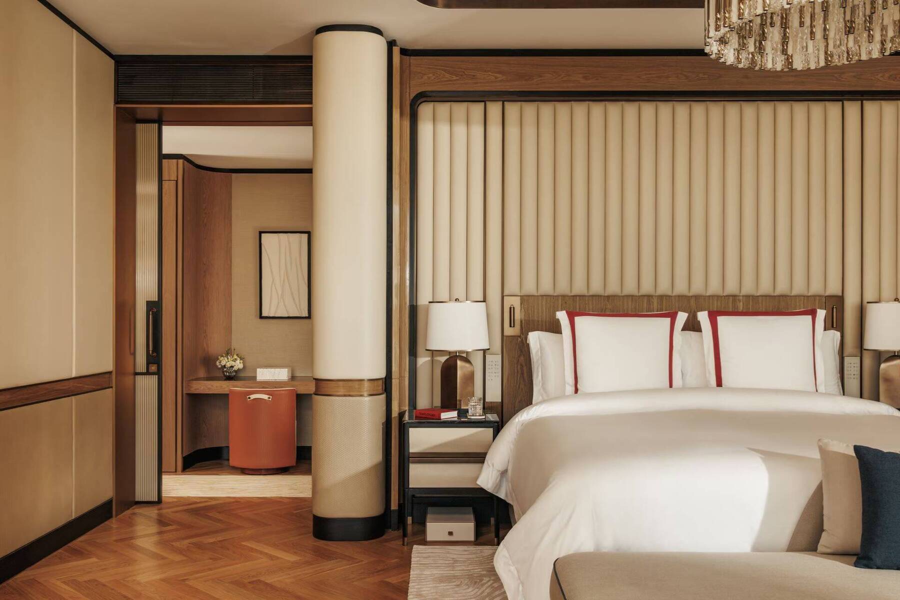 Promenade Deluxe Suite