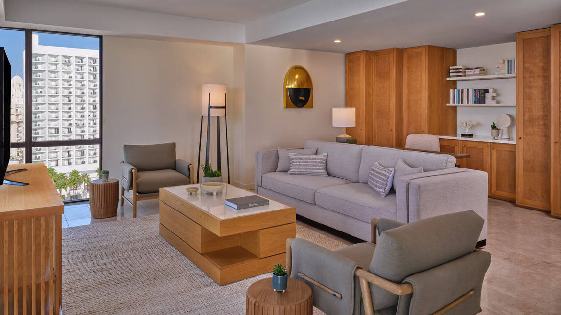 JOHN JACOB ASTOR SUITE PRESIDENTIAL OCEAN FACING VIEW TERRACE