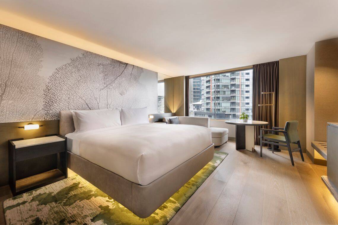 AMBASSADOR ONE BEDROOM SUITE