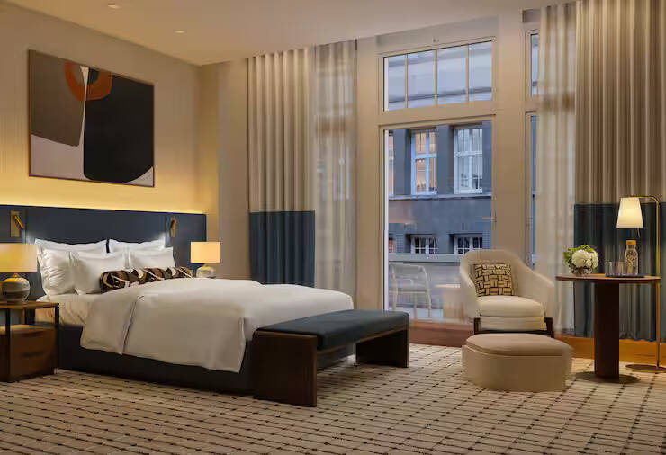 KING RESIDENTIAL SUITE