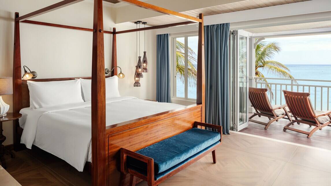 PENINSULA BALCONY SUITE