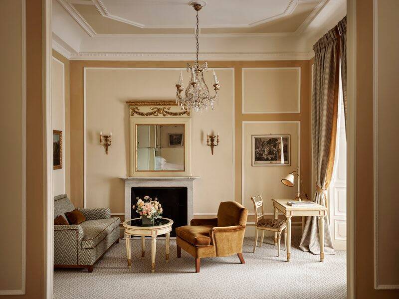 Junior Suite Lake View Deluxe