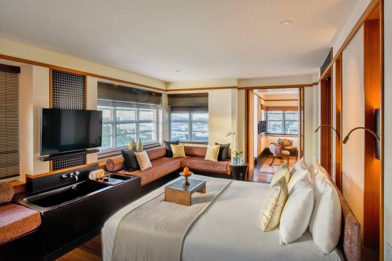 Art Deco One Bedroom Suite - City View