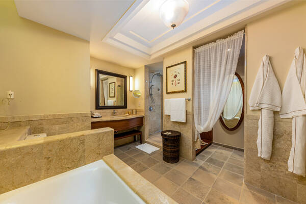 Colonial Garden View Room