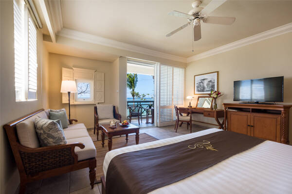 Colonial Ocean Front Room