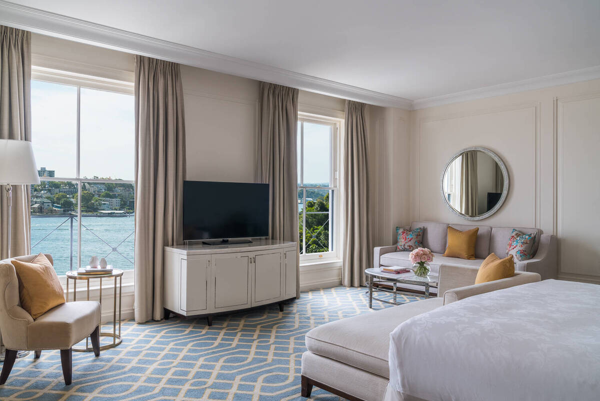 Junior Suite Harbour View King