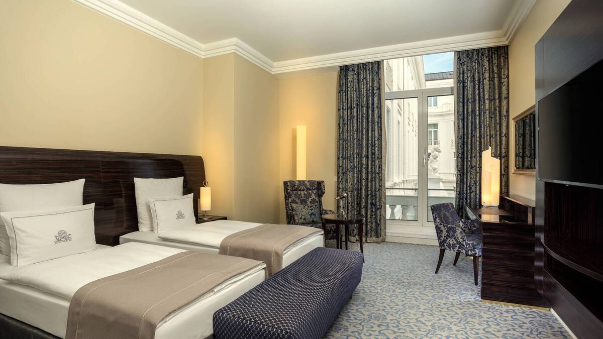 SUPERIOR TWO TWIN ROOM