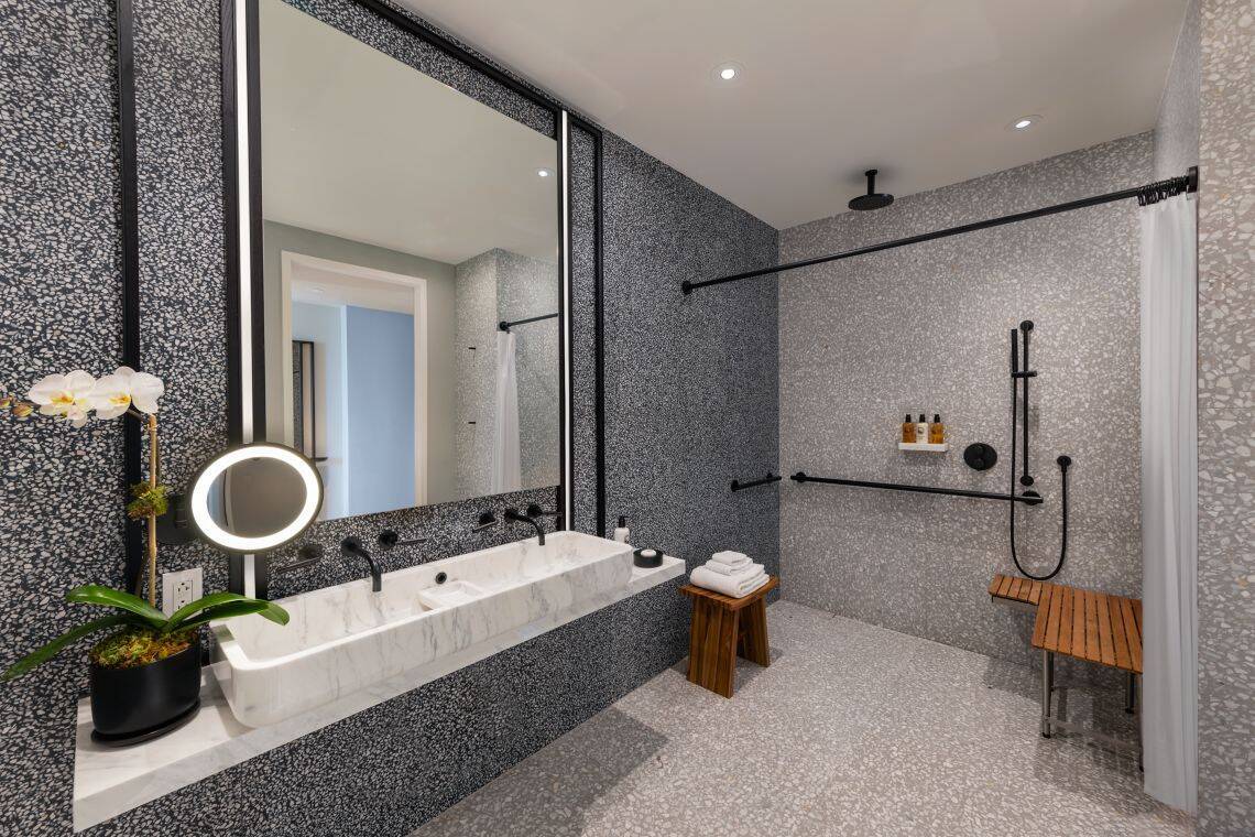 MANHATTAN KING ROOM, HIGH FLOOR