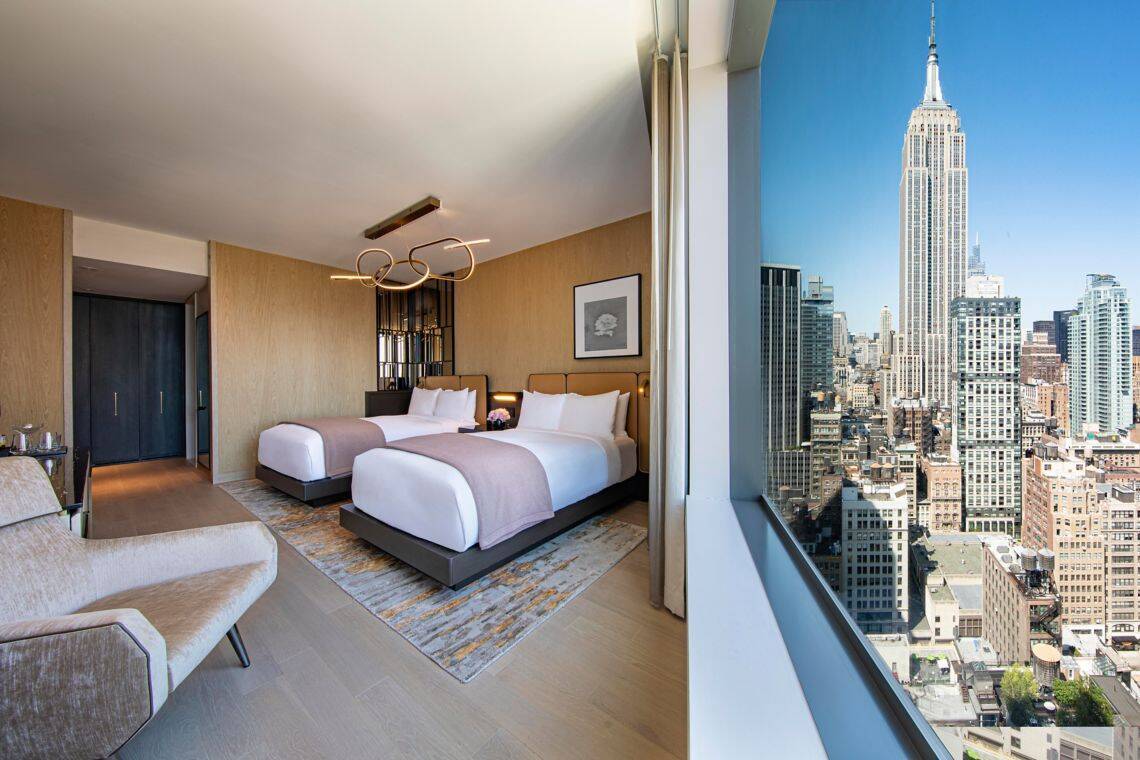 EMPIRE STATE CLUB LEVEL DOUBLE ROOM, HIGH FLOOR