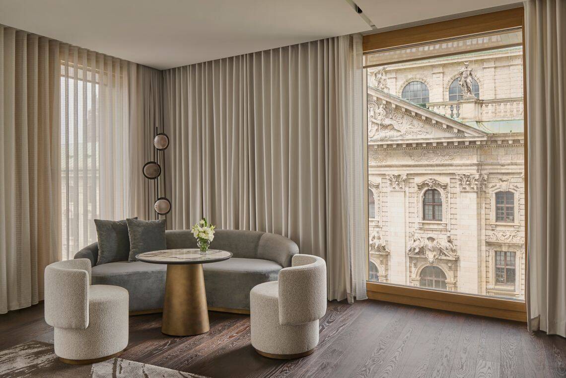 Corner Deluxe Room King