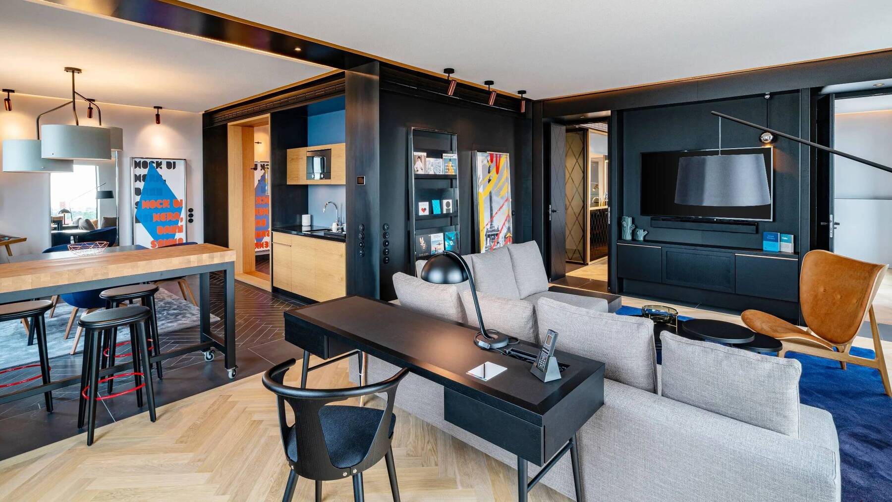 Executive Tower Suite