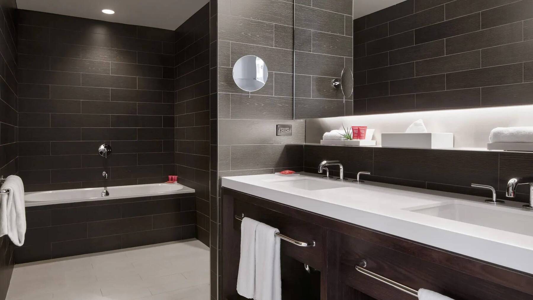 King Times Square View Suite