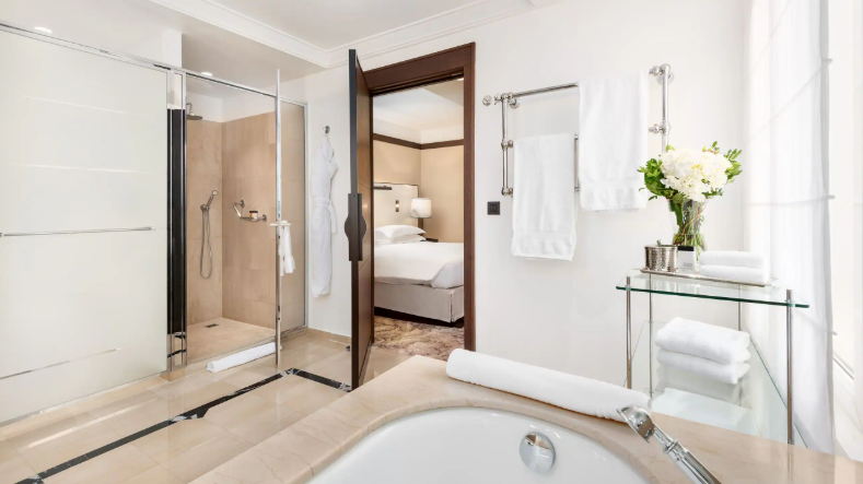 MADELEINE SUITE