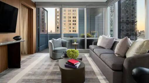CENTRAL PARK BALCONY SUITE