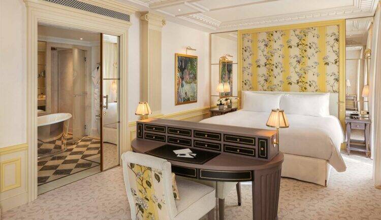 DELUXE PREMIUM JUNIOR SUITE