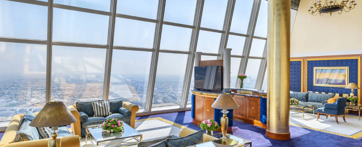 DUPLEX CLUB SUITE