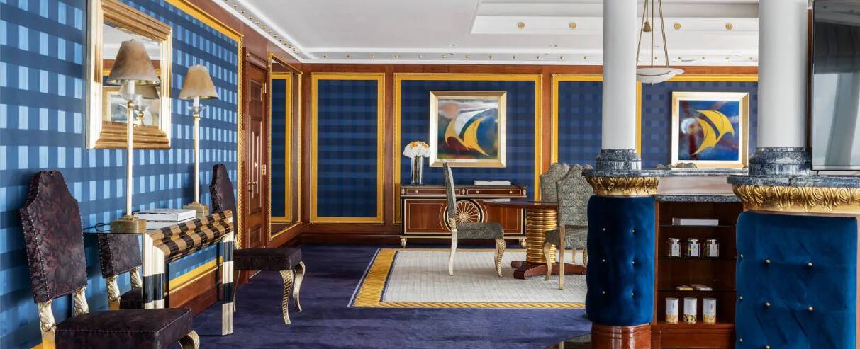 DUPLEX DIPLOMATIC THREE BEDROOM SUITE