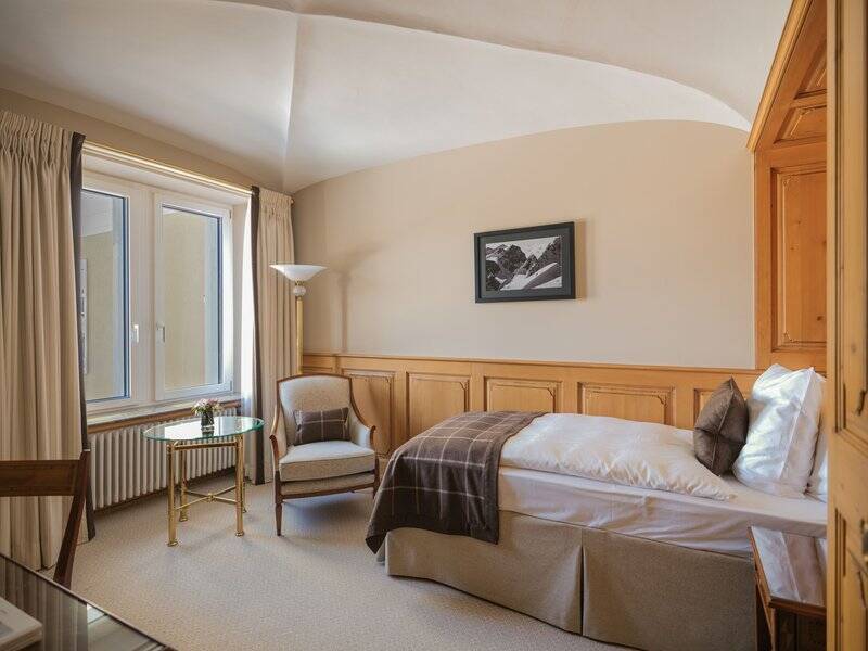 SINGLE CLASSIC VILLAGE SIDE