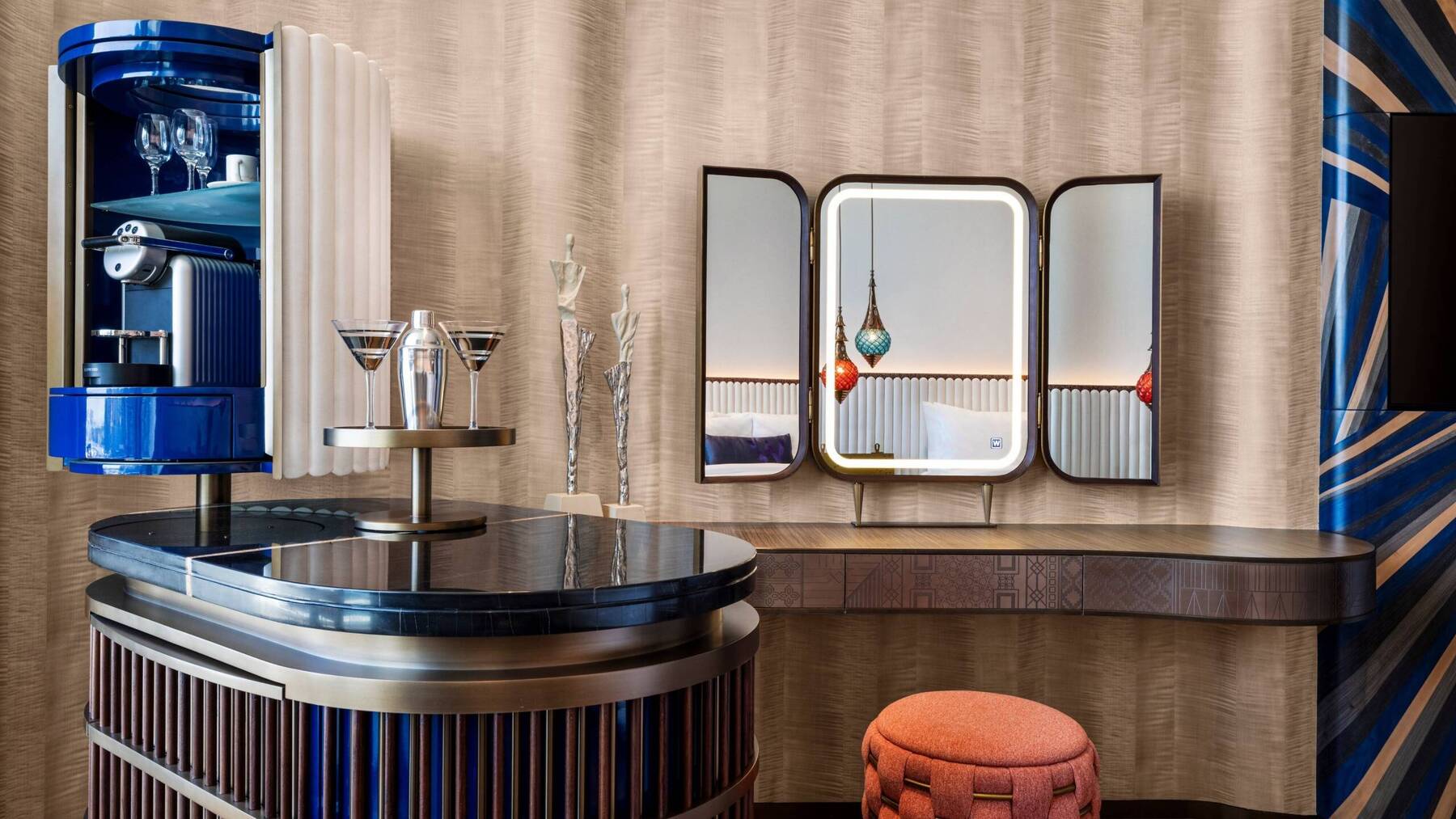 DELUXE TWO TWIN HARBOR VIEW BALCONY