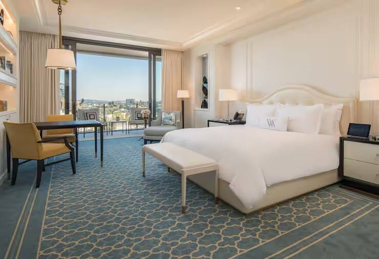 Deluxe King Mob Access W/ Roll in Shower