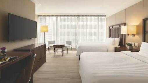 TWO DOUBLE BEDS CITY VIEW