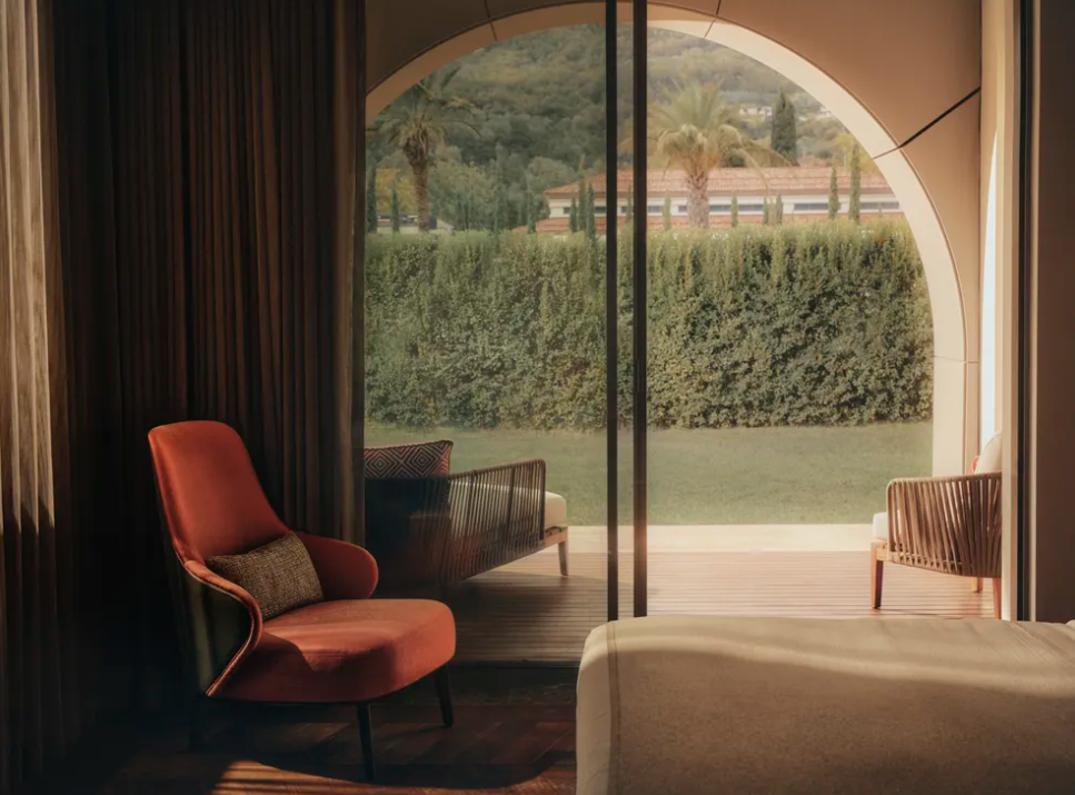 GARDEN ROOM