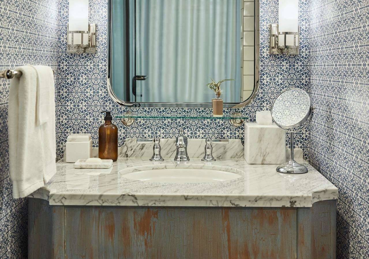 BAY TWO BEDROOM SUITES KING