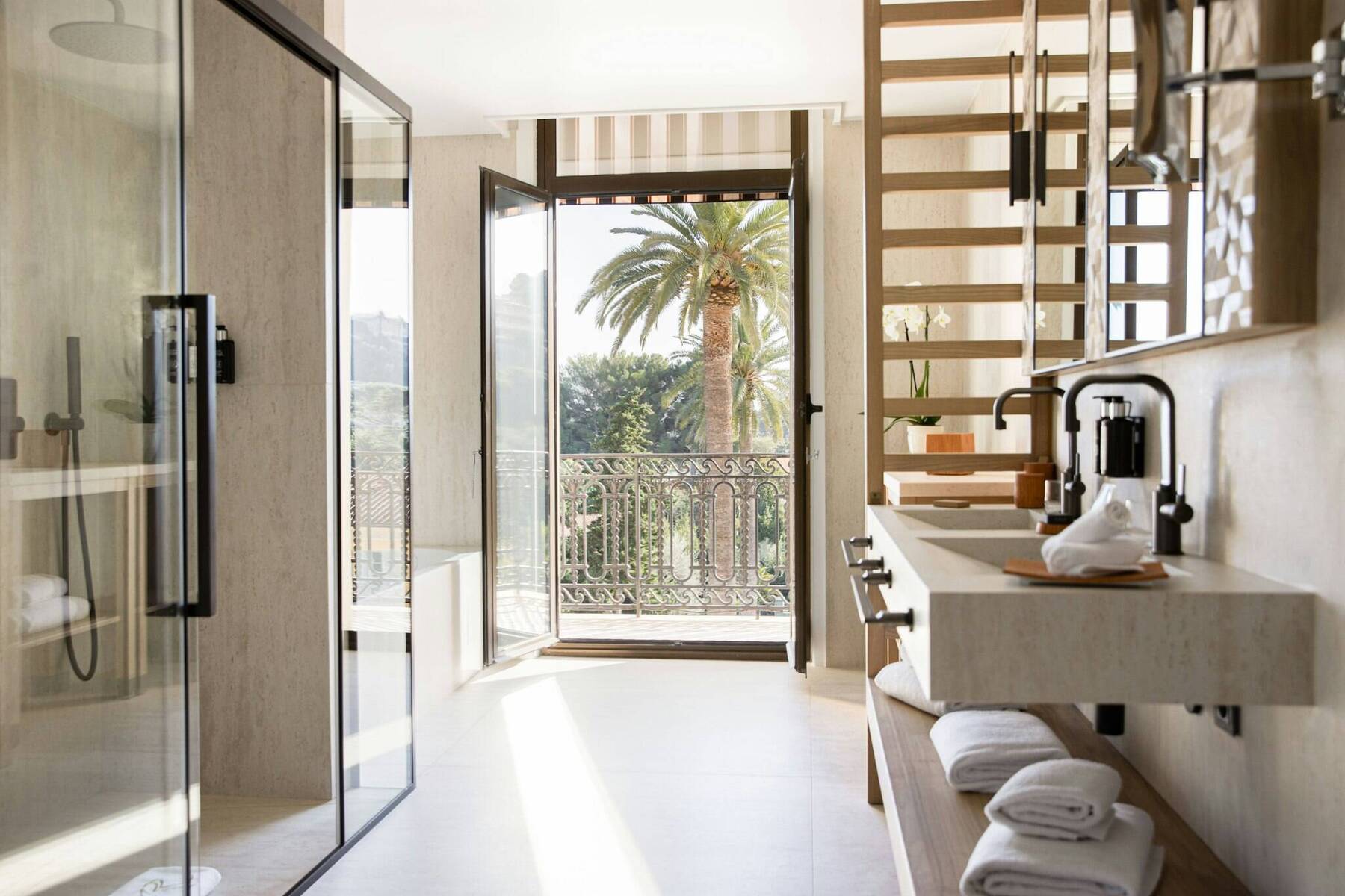 Junior Suite Sea View with Balcony