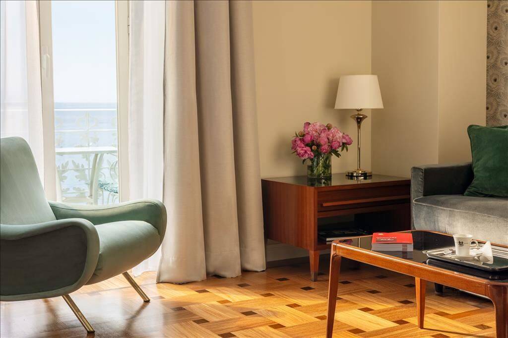 Junior Suite Sea View with Balcony