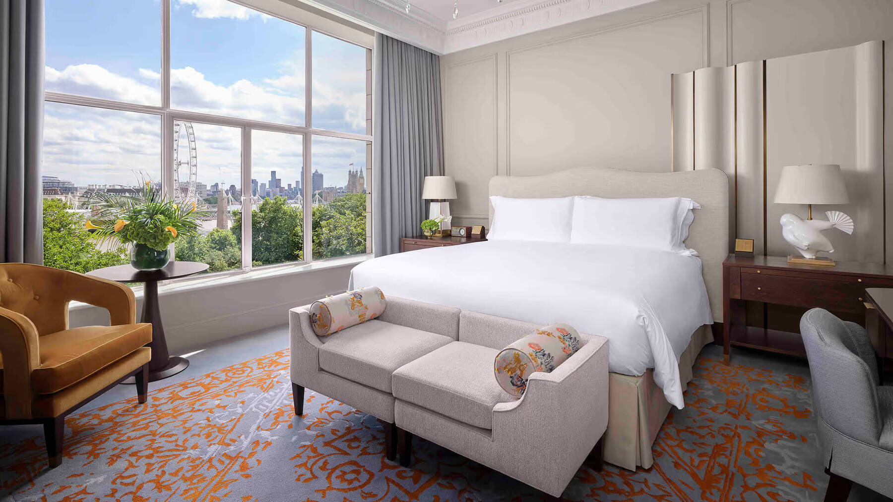 Luxury King River View