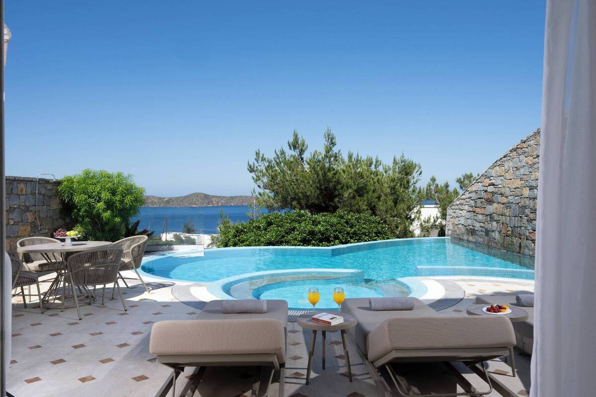 Two Bedroom Executive Spa Pool Villa