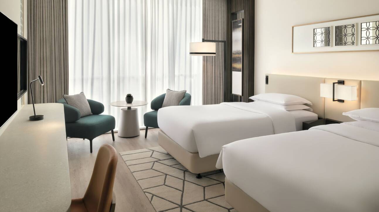 CONNECTING FAMILY ROOM 